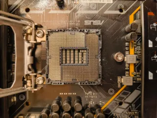 Scheda madre + CPU (processore)