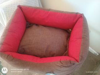 Cucetta per cani marrone e rossa