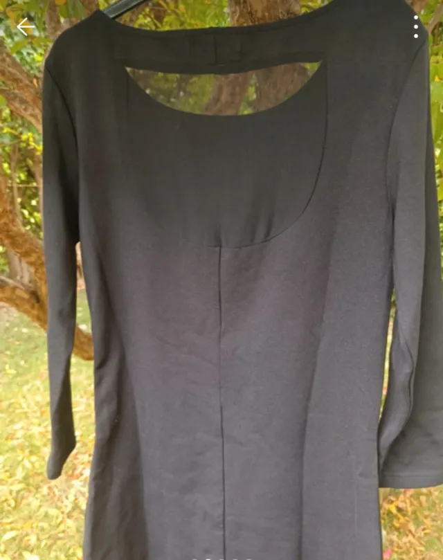 Vestido negro punto roma con tachuelas