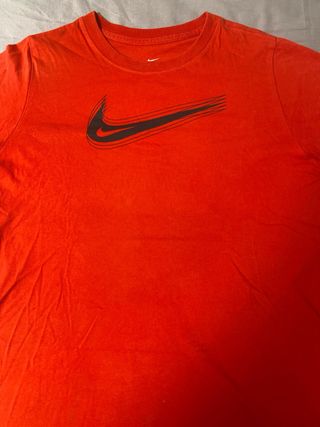 Camiseta Nike Roja