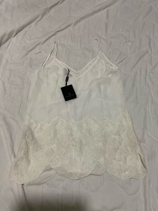 Camisa tirantes finos con bordado perlado