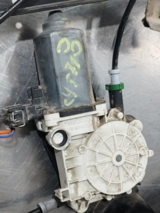 ELEVALUNAS DELANTERO DERECHO LAND ROVER FREELANDE