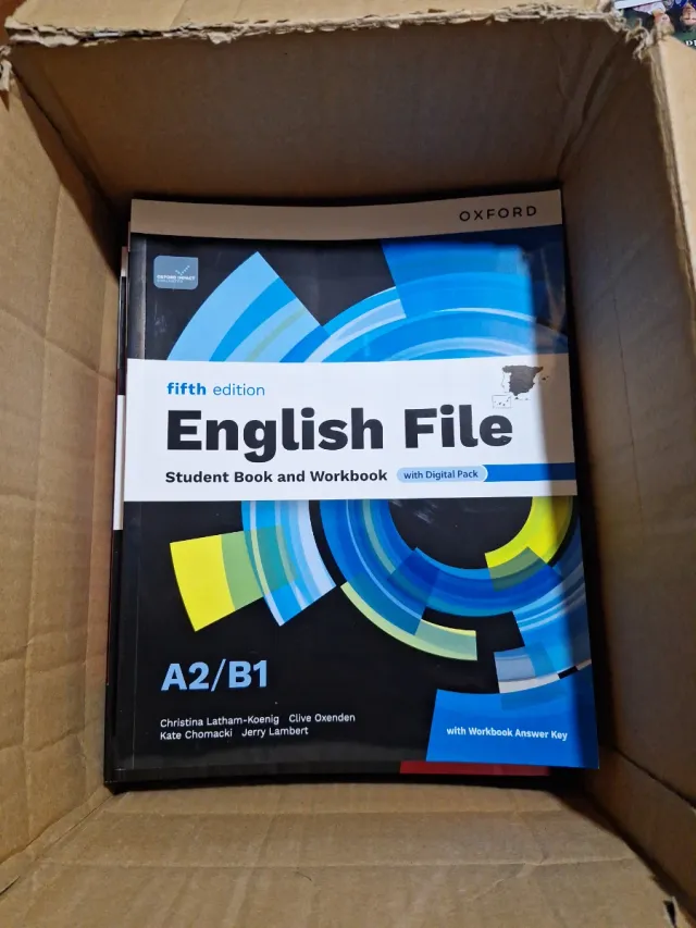 English File 5th Edition A2/B1. Student's Book ...