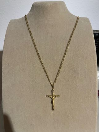Cadena de oro 18k con cruz. 6.21gr