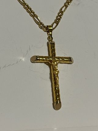 Cadena de oro 18k con cruz. 6.21gr