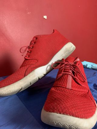 Zapatillas Nike Jordan Rojas Talla 42