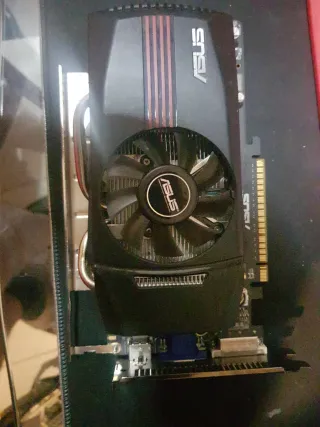 Tarjeta Gráfica MSI GeForce GTX 550 Ti 1GB