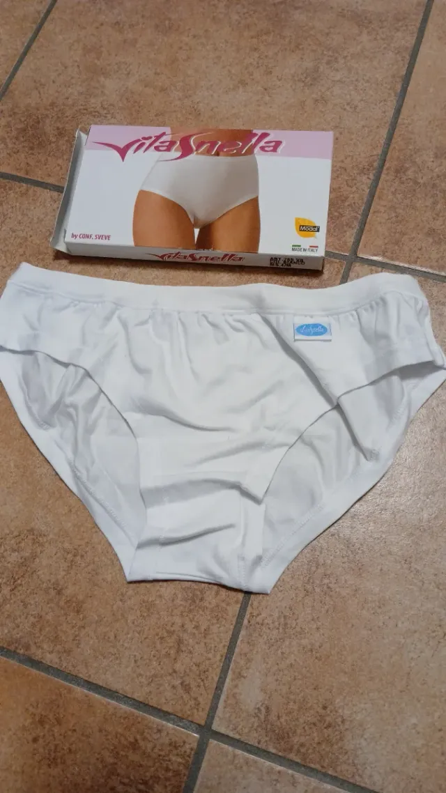 Mutandine nere bianche €1 al pz