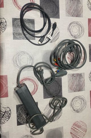 Consola Xbox 360 Blanca + Mando + UFC 10