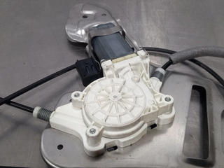 ELEVALUNAS DELANTERO DERECHO LAND ROVER RANGE ROV