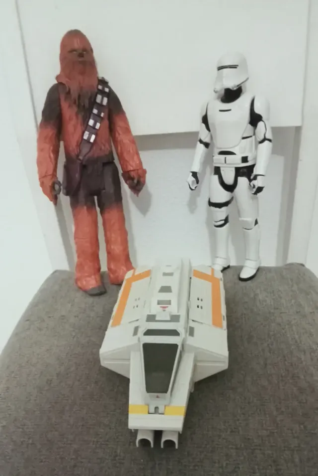 Star Wars: Chewbacca, Stormtrooper e figuras do navio