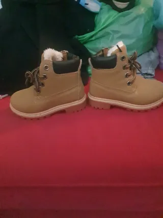 Botas de niño forradas marrones talla 22