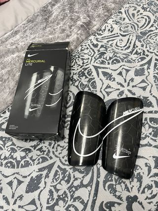 Espinilleras Nike Mercurial Lite