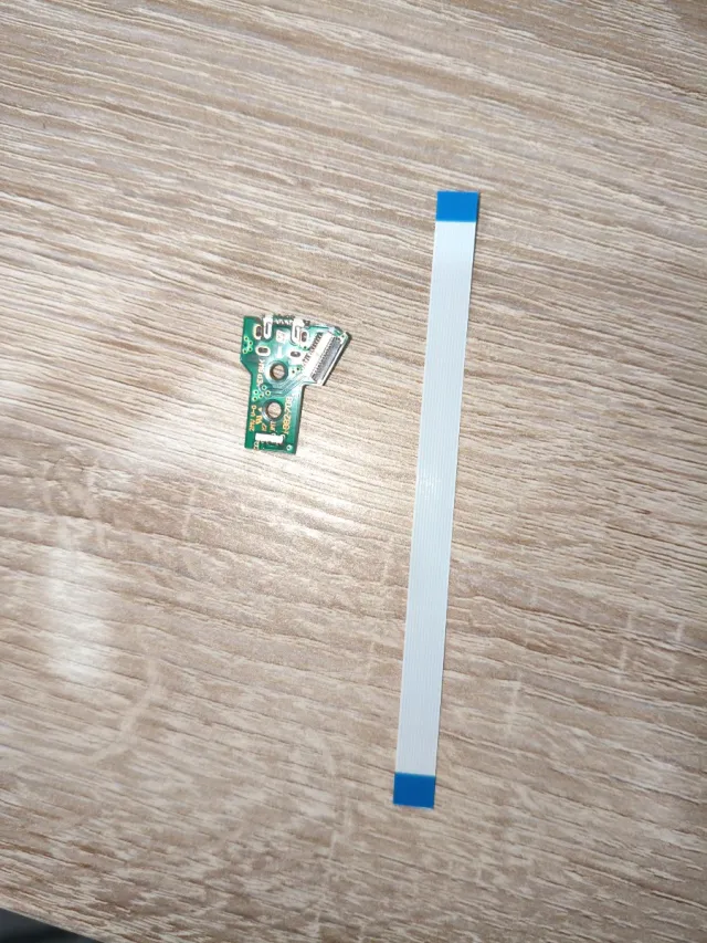 Puerto Carga Mando PS4 + Cable Plano