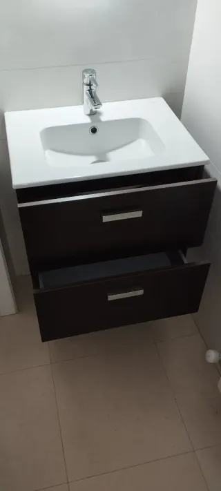 Mueble de lavabo con lavabo y grifo (60x86cm)