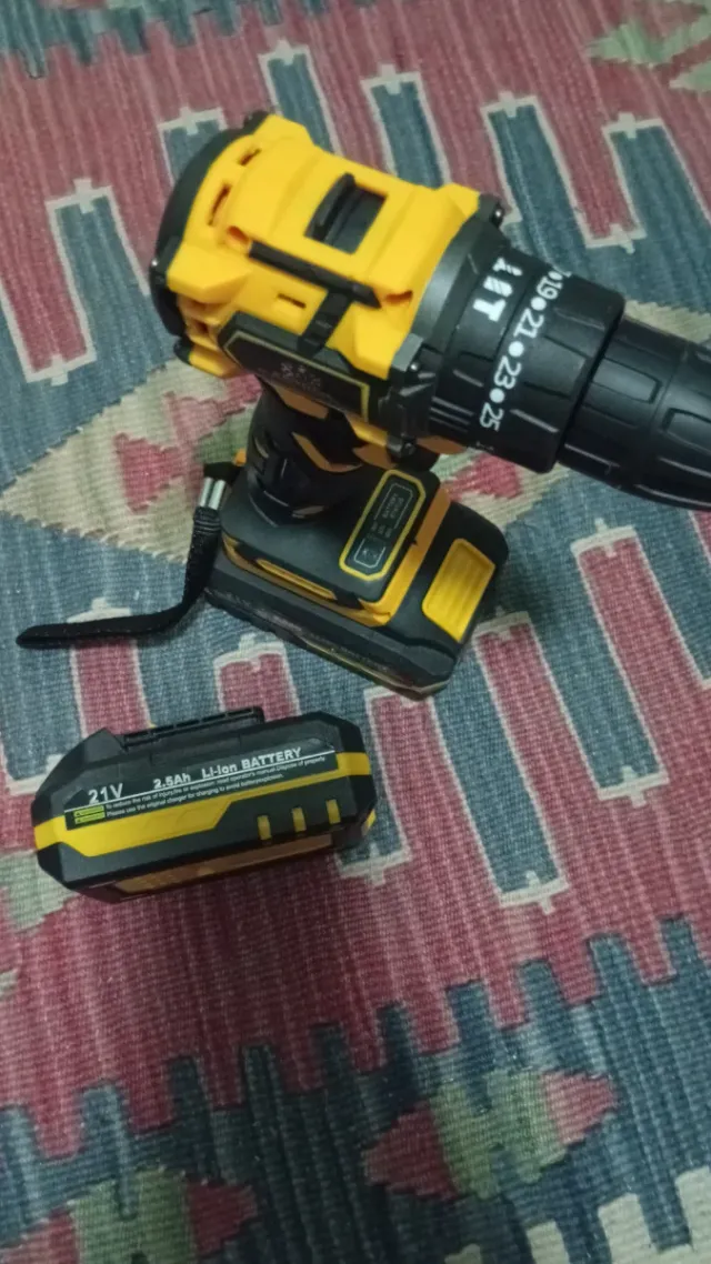 TTaladro percutor ..