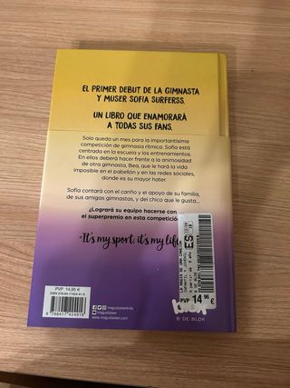 2 libros sofia surferss en perfectas condicondicio