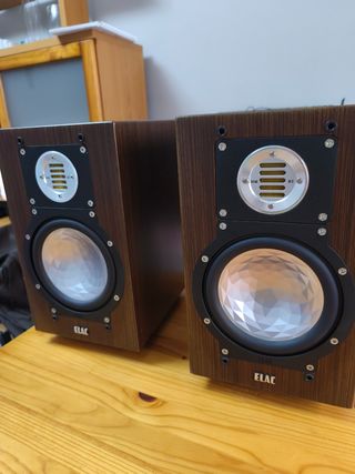 Altavoces ELAC BS 244  Marrones y Plateados