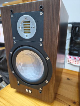 Altavoces ELAC BS 244  Marrones y Plateados