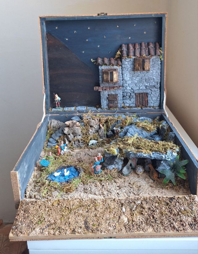 Presepe artigianale in scatola con luci stelle