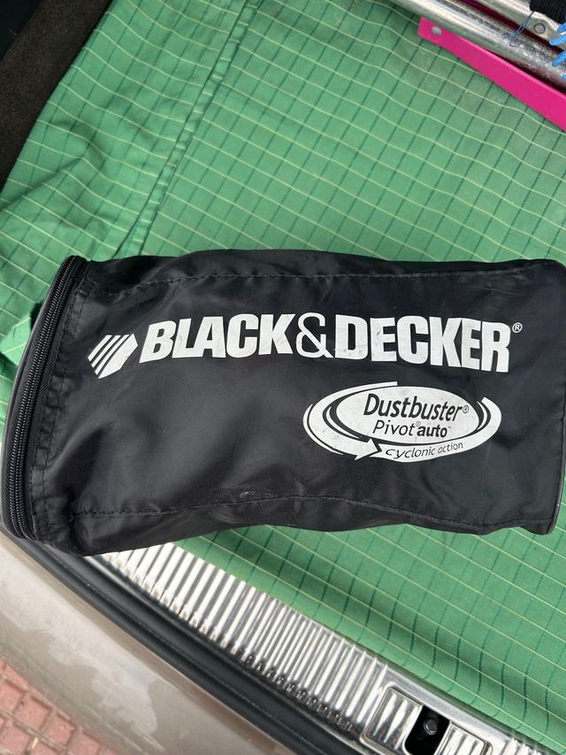 Aspiradora Coche Black & Decker Pivot Auto