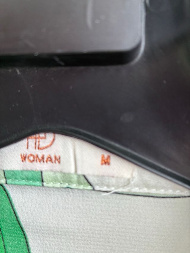 Camisola Estampada Verde y Morado Talla M