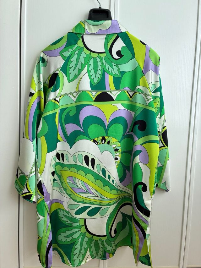 Camisola Estampada Verde y Morado Talla M