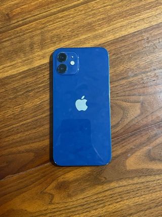 iPhone 12 Blue in buone condizioni.