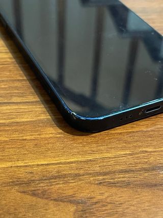 iPhone 12 Blue in buone condizioni.