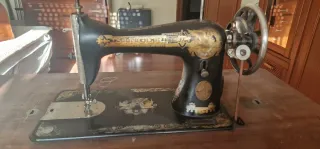Máquina de coser Singer antigua