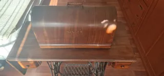 Máquina de coser Singer antigua