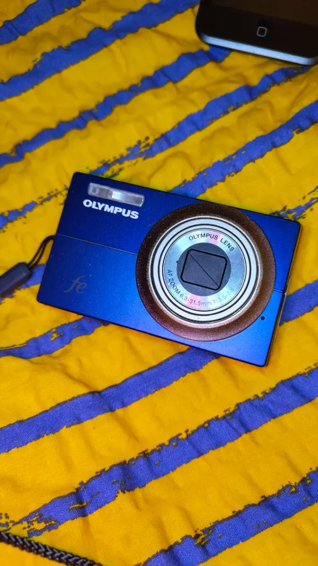 Olympus FE-5010 Fotocamera Digitale Blu