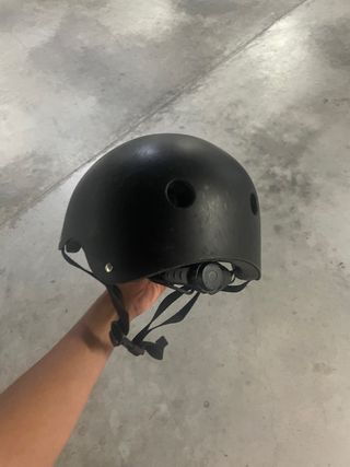 Casco Negro Patinete Eléctrico