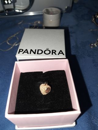 Pandora Corazón Oro