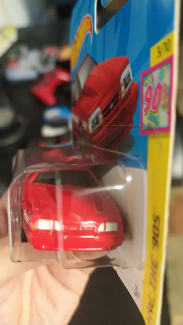 Hot Wheels '92 Ford Mustang Rojo