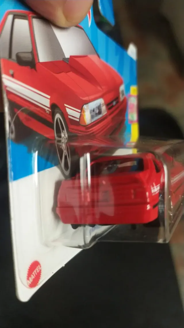 Hot Wheels '92 Ford Mustang Rojo