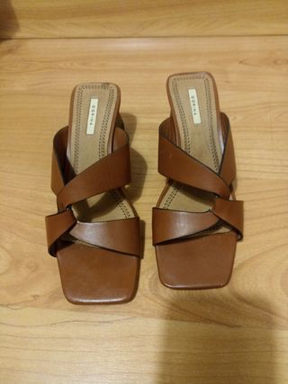 Sandalias CORINA Marrones