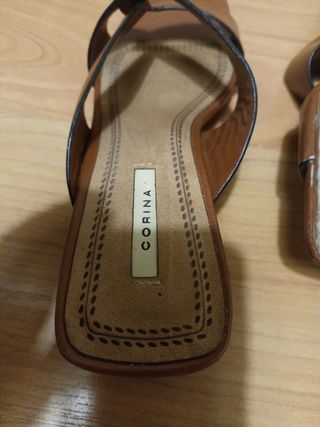Sandalias CORINA Marrones