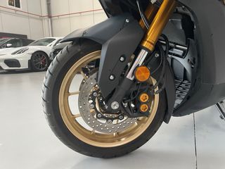 Yamaha TMAX 560 Tech Max Akrapovic. 4.500km