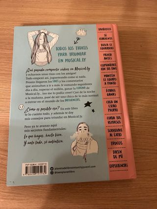 2 libros de Monica Morán en perfecto estado