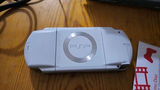 PSP 1004 Blanca con Caja y Demo Disc