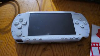PSP 1004 Blanca con Caja y Demo Disc
