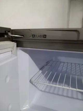Nevera Indesit con Congelador