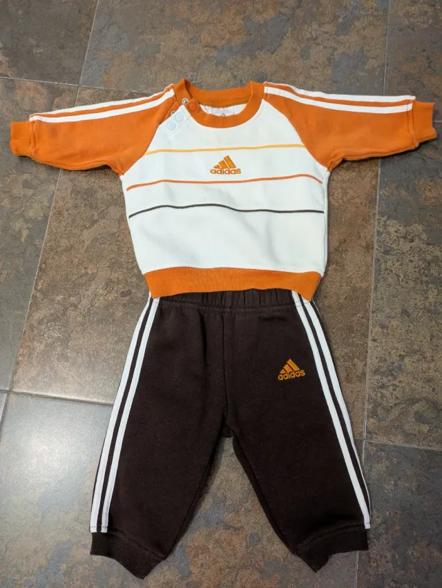 Chándal bebé Adidas naranja y marrón 3-6 meses