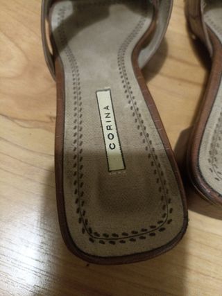 Sandalias Corina Marrones