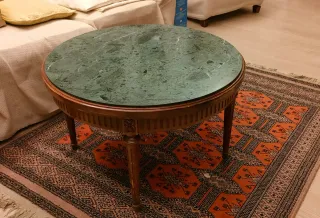 Mesa redonda de salón mármol y madera