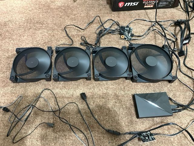 NZXT Hue+ Controler y Ventiladores