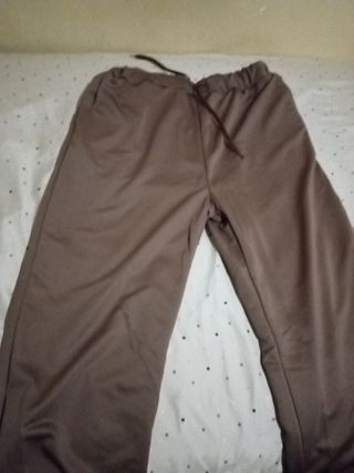 Conjunto chándal deportivo mujer.