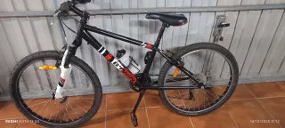 Bicicleta infantil BTWIN talla 35.
Ideal  9 años