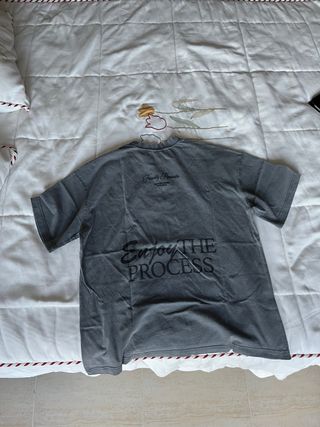 Camiseta Zara gris Enjoy the Process